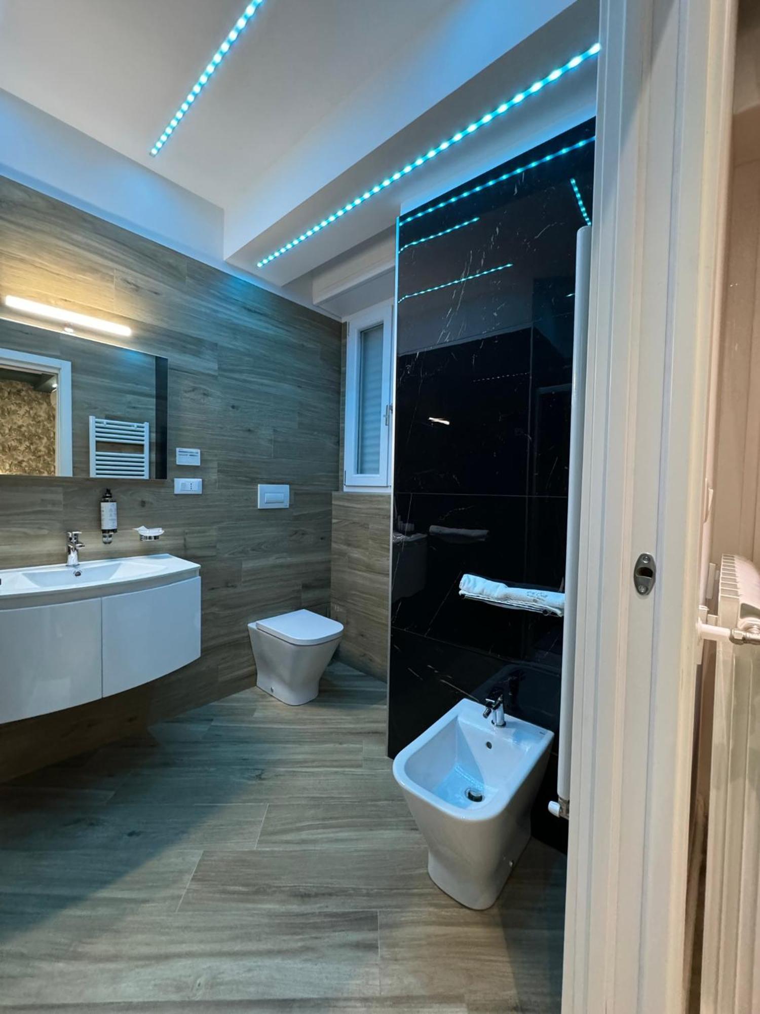 Le Suite Piazza Nuova ฟอจเจีย ภายนอก รูปภาพ