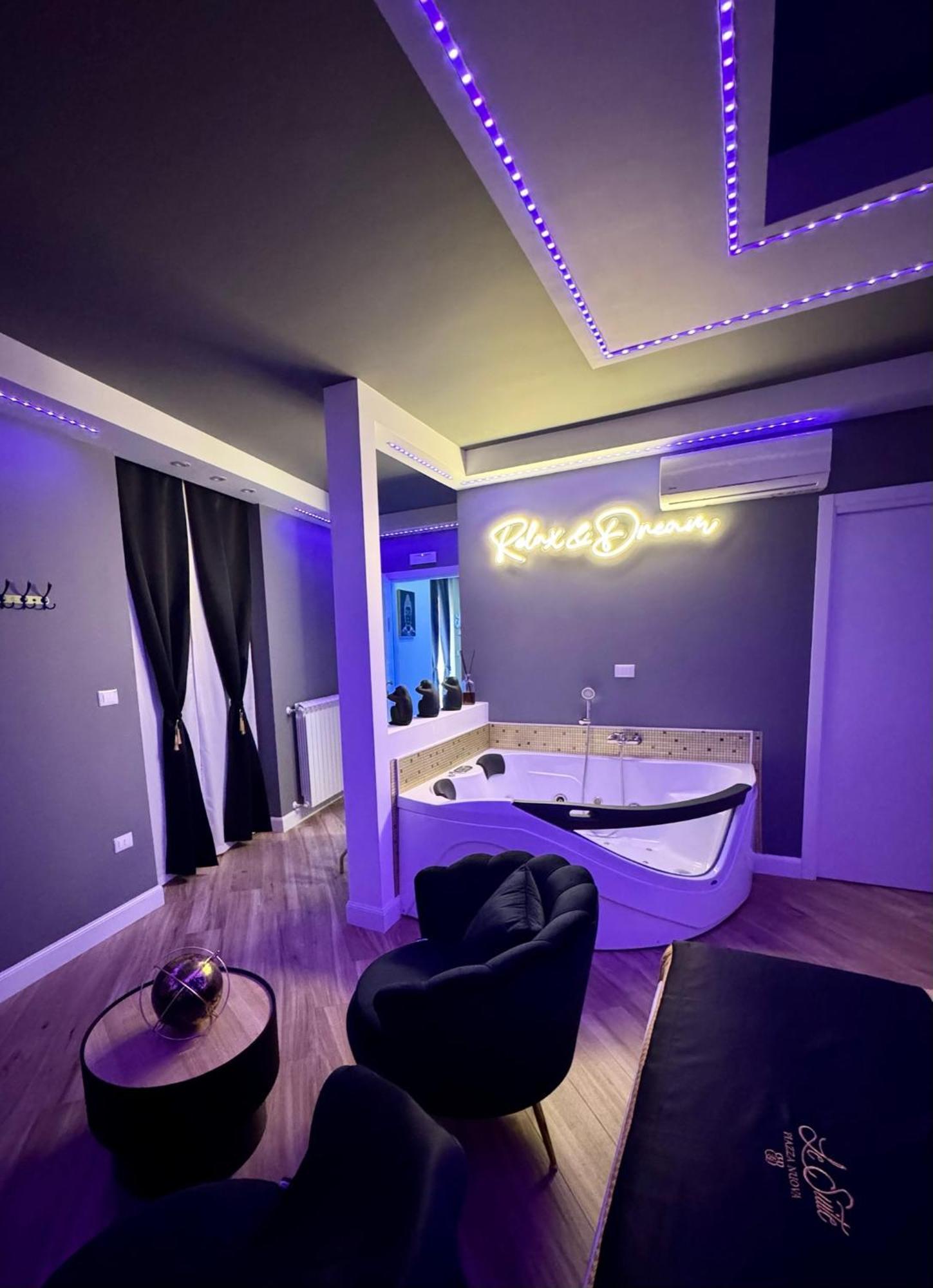 Le Suite Piazza Nuova ฟอจเจีย ภายนอก รูปภาพ