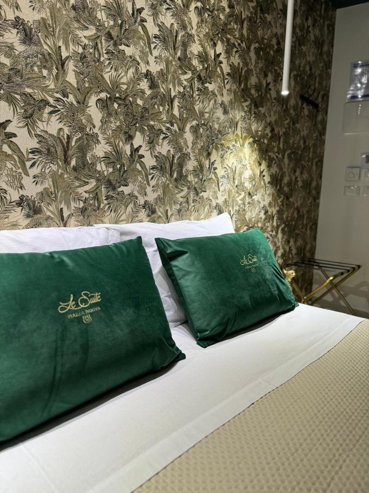 Le Suite Piazza Nuova ฟอจเจีย ภายนอก รูปภาพ