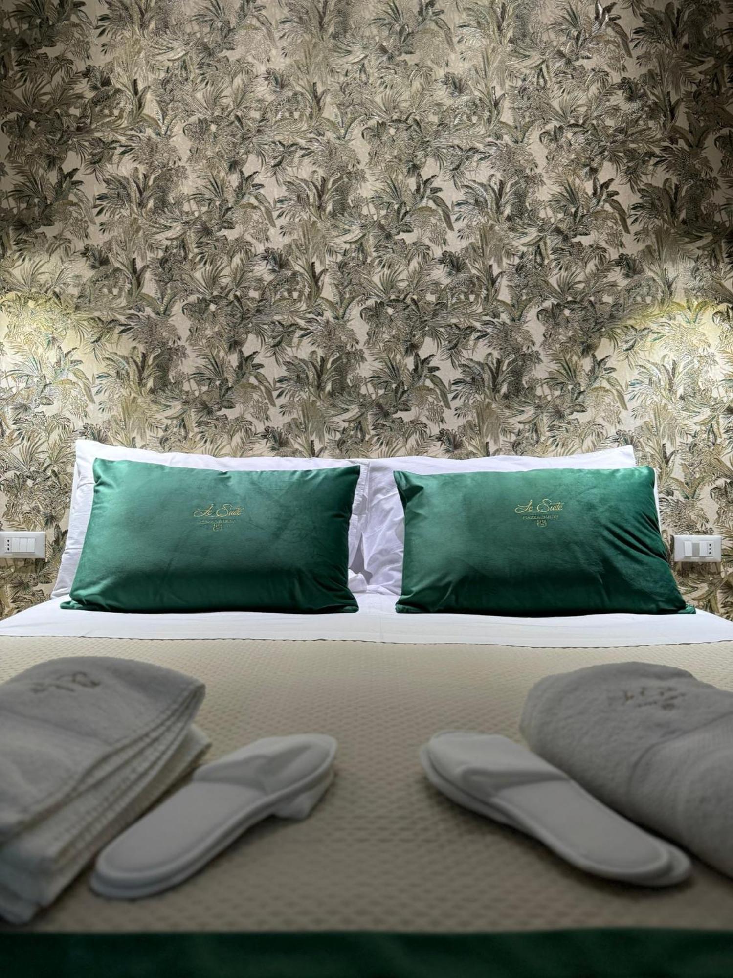 Le Suite Piazza Nuova ฟอจเจีย ภายนอก รูปภาพ